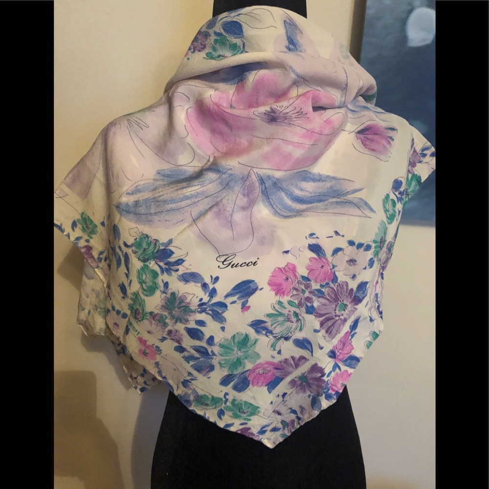Gucci authentic 100% silk scarf